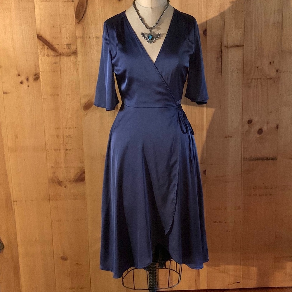 Satin wrap dress - Modern Citizen